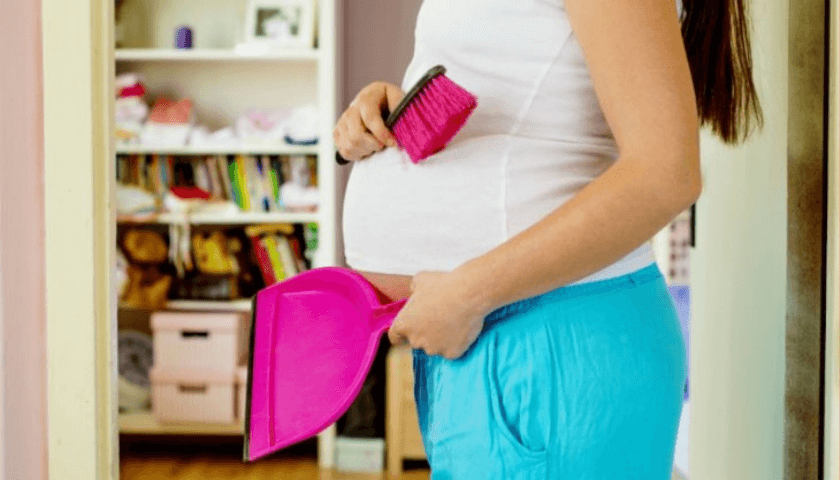 Estudo afirma que grávida sente desejo de faxinar quando o bebê está para nascer
